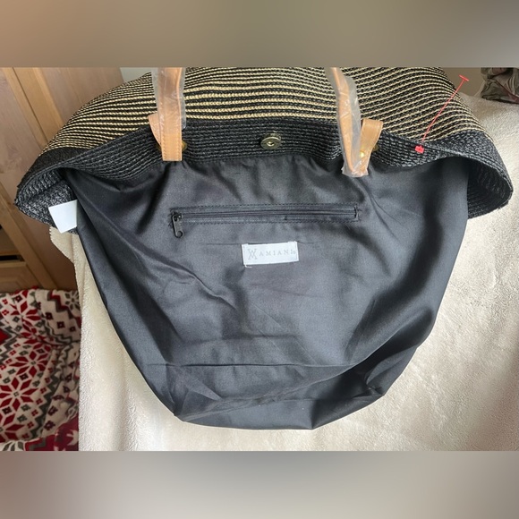 Amiani (AS IS) NWT large black/gold tote retail $200 purse - Picture 14 of 17